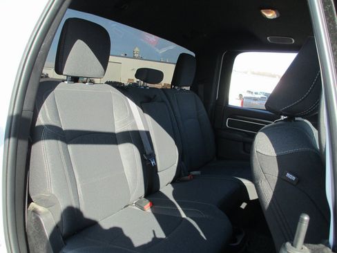 Used 2024 RAM 3500 Big Horn w/ Sport Appearance Package image 22