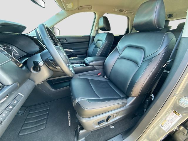Used 2023 Nissan Pathfinder SL AWD/4WD image 21