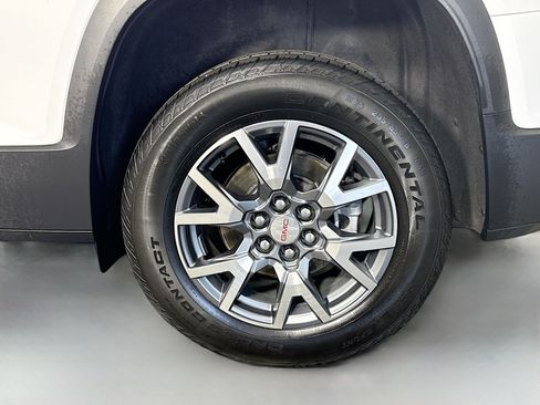 Used 2023 GMC Acadia SLT w/ Preferred Package FWD image 37