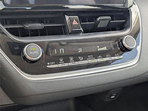 Used 2024 Toyota Corolla LE image 17