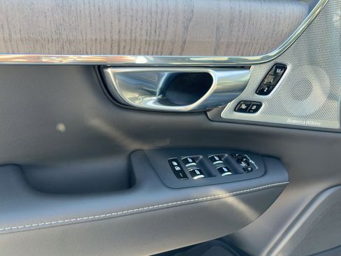 Used 2023 Volvo S90 B6 Ultimate image 13