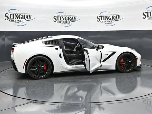Used 2019 Chevrolet Corvette Stingray Coupe w/ Carbon Flash Badge Package RWD image 36