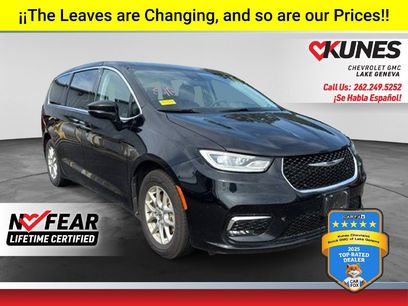 Used 2024 Chrysler Pacifica Touring-L