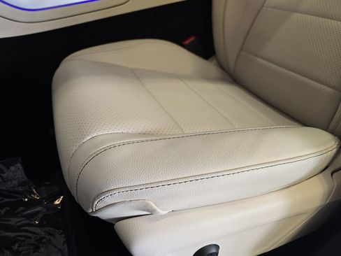 Used 2024 Mercedes-Benz GLE 350 4MATIC image 33