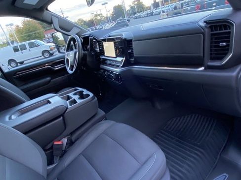 Used 2024 Chevrolet Silverado 3500 LT w/ Convenience Package image 24