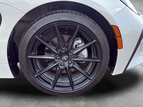 Used 2025 Toyota GR86 Premium w/ ALL Weather Mat Package (TMS) RWD image 25