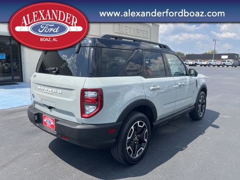Used 2022 Ford Bronco Sport Outer Banks w/ Tech Package AWD/4WD image 4