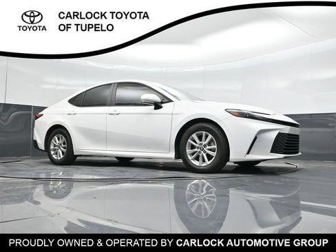 Used 2025 Toyota Camry SE FWD image 44