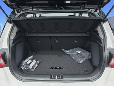Certified 2026 Hyundai Venue SEL FWD image 31