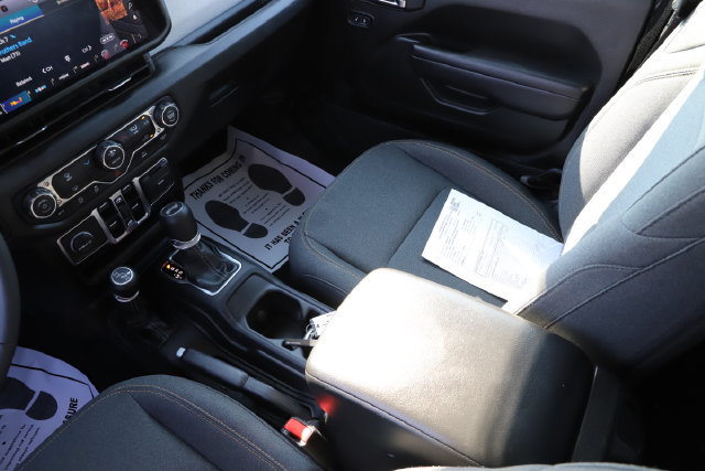Used 2025 Jeep Wrangler Unlimited Sport AWD/4WD image 25