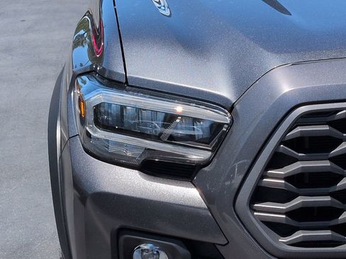 Used 2023 Toyota Tacoma TRD Off-Road w/ TRD Premium Off Road Package image 10