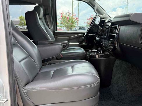 Used 2019 Chevrolet Express 2500 Extended w/ Enhanced Convenience Package RWD image 30