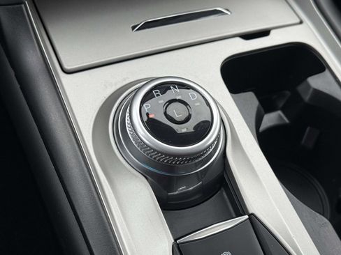 Used 2022 Ford Explorer XLT image 27