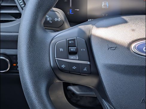 Used 2025 Ford Escape Active AWD/4WD image 18