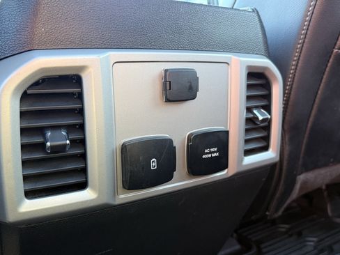 Used 2020 Ford F350 Lariat w/ Lariat Ultimate Package image 30