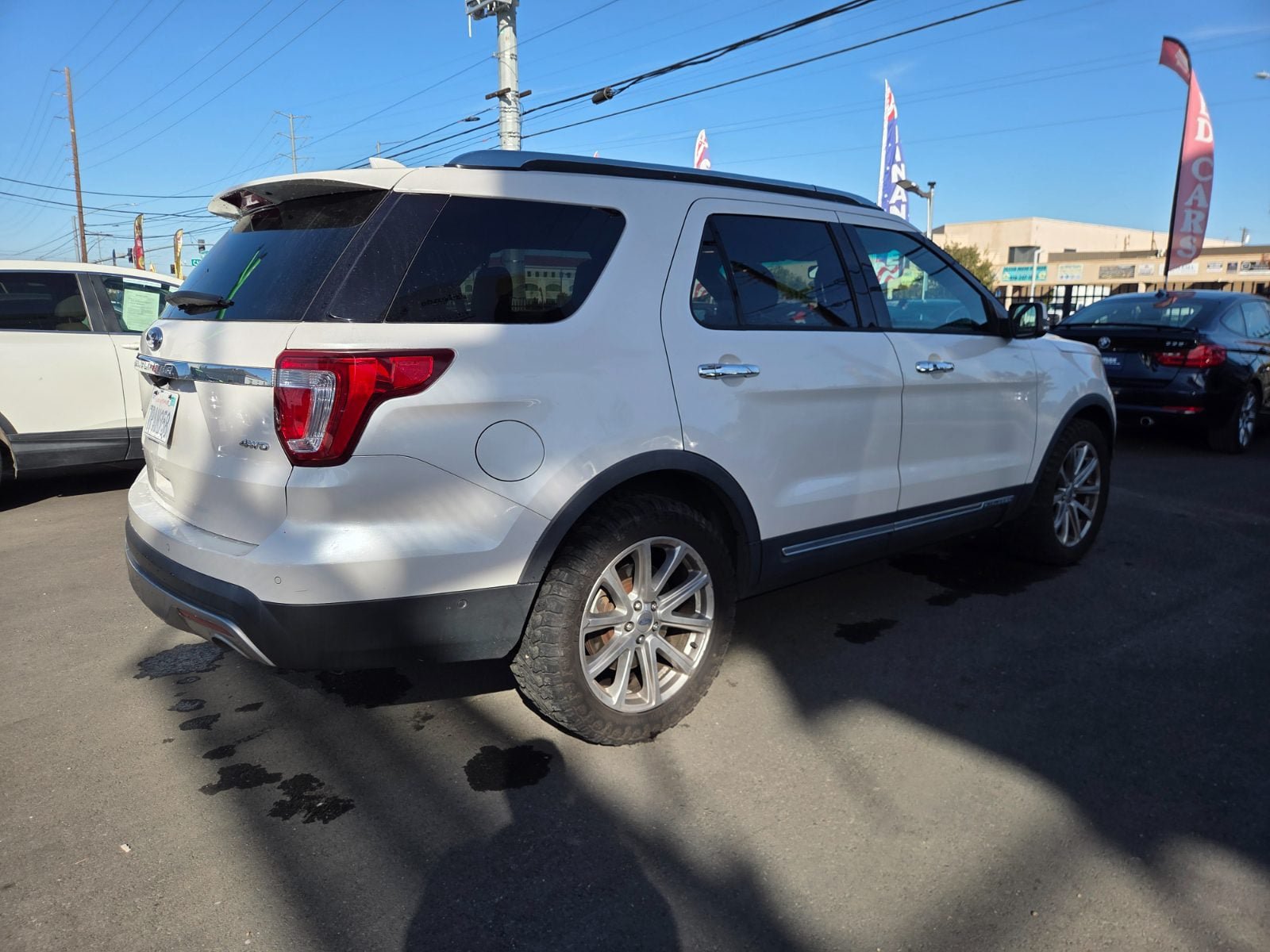 Used 2016 Ford Explorer Limited w/ Equipment Group 301A AWD/4WD image 4