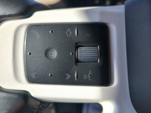 Used 2022 Land Rover Defender 110 SE image 58