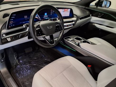 Certified 2024 Cadillac Lyriq Sport RWD image 18