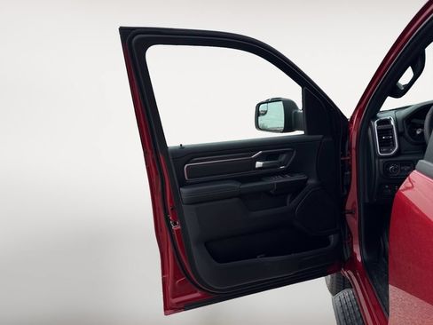 New 2026 RAM 1500 4x4 Crew Cab image 36