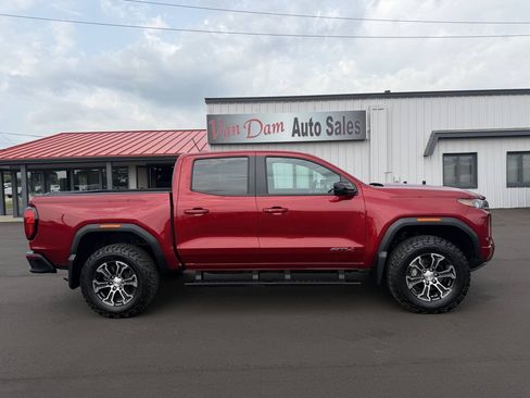 Used 2024 GMC Canyon AT4 w/ AT4 Premium Package AWD/4WD image 1