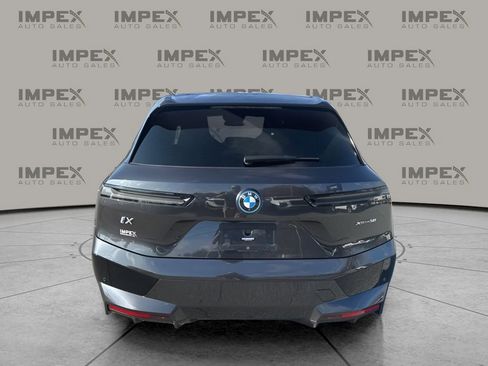 Used 2022 BMW iX xDrive50 w/ Premium Package image 4