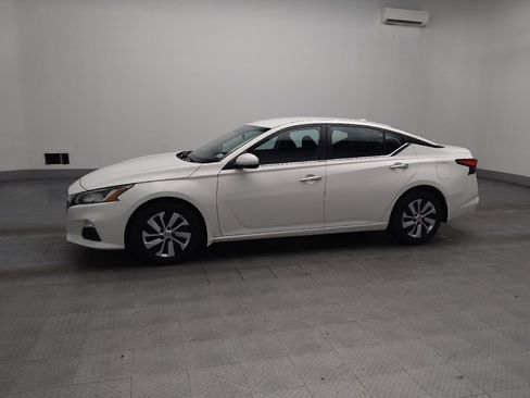 Used 2020 Nissan Altima 2.5 S FWD image 2