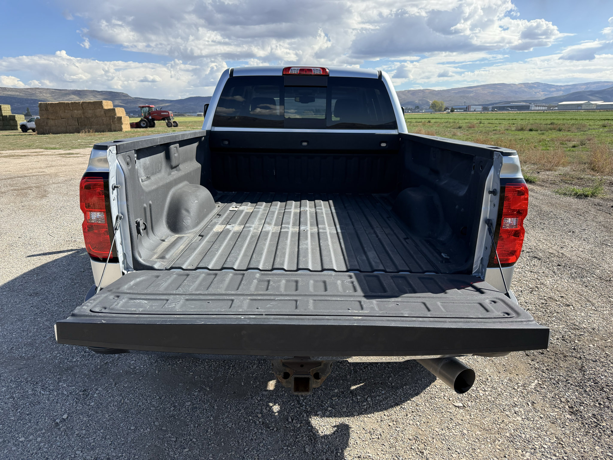 Used 2017 Chevrolet Silverado 2500 LTZ w/ Duramax Plus Package AWD/4WD image 11