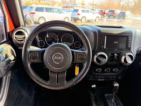 Used 2014 Jeep Wrangler Unlimited Rubicon w/ Dual Top Group image 19