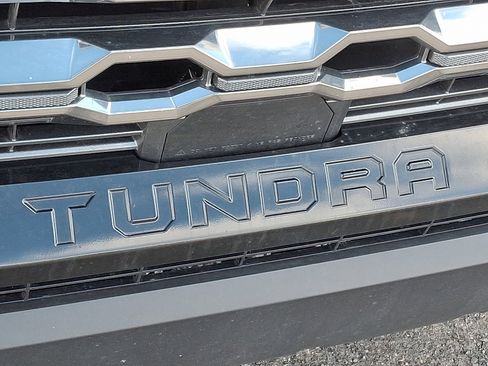 Used 2025 Toyota Tundra Platinum image 9