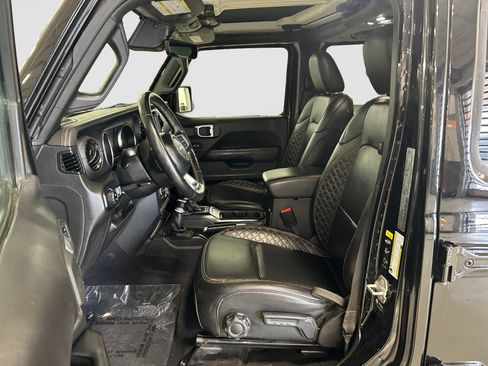 Used 2022 Jeep Gladiator Overland AWD/4WD image 11