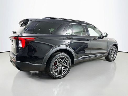 New 2026 Ford Explorer ST-Line w/ ST-Line Street Pack image 6