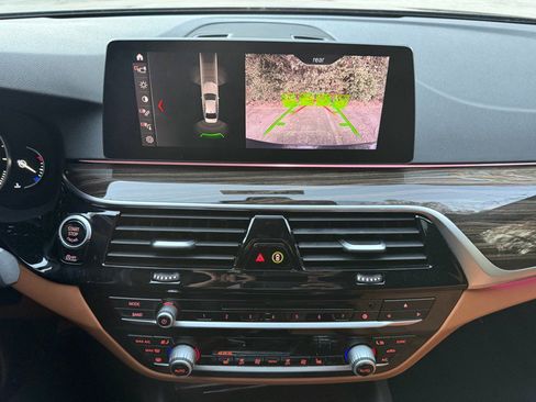 Used 2019 BMW 530i xDrive 530i xDrive w/ Convenience Package image 32