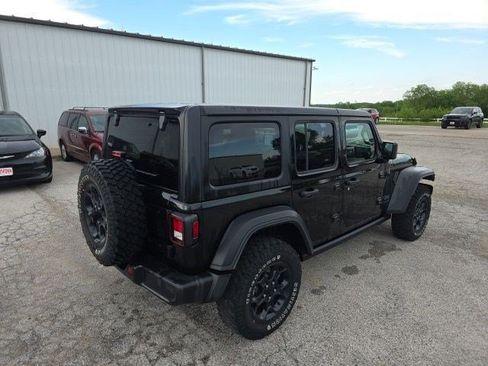Used 2023 Jeep Wrangler Unlimited w/ Cold Weather Group AWD/4WD image 8
