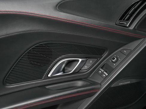 Used 2020 Audi R8 V10 AWD/4WD image 39