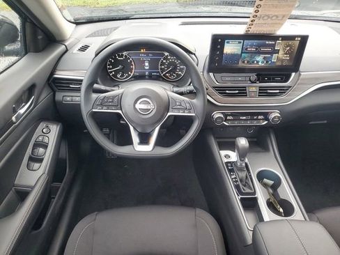 New 2025 Nissan Altima 2.5 SV w/ SV Special Edition Package image 23