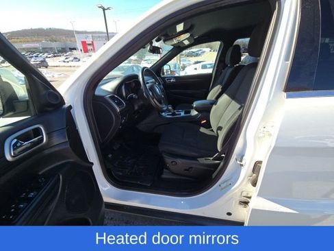 Used 2019 Jeep Grand Cherokee Laredo image 20