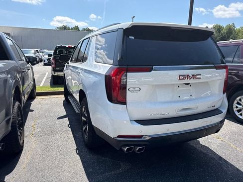 Used 2025 GMC Yukon AT4 AWD/4WD image 15