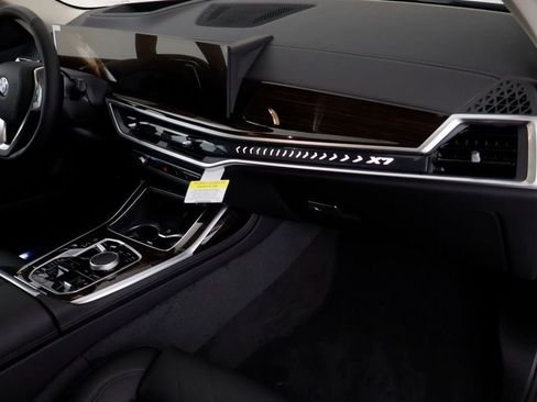 New 2026 BMW X7 xDrive40i w/ Climate Comfort Package image 20