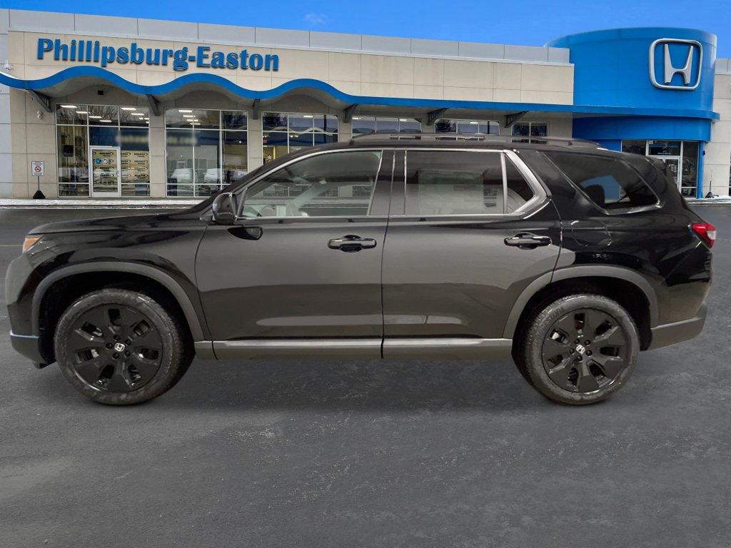 New 2026 Honda Pilot Black Edition image 2