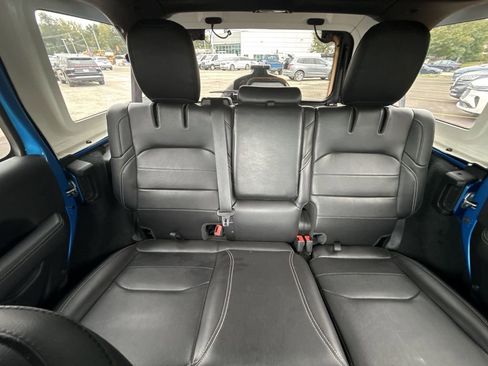 Used 2023 Jeep Wrangler Unlimited Sahara w/ Cold Weather Group image 25