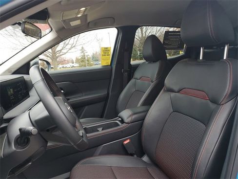 Certified 2025 Nissan Kicks SR image 7