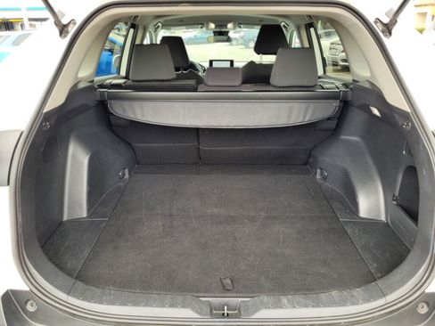 Used 2024 Toyota RAV4 XLE FWD image 10