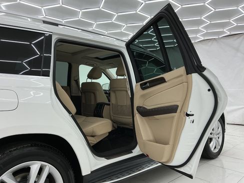 Used 2017 Mercedes-Benz GLS 450 4MATIC w/ Premium Package image 25