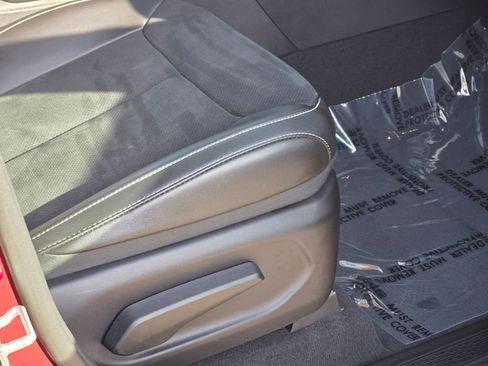 Certified 2024 Jeep Grand Cherokee Altitude image 6