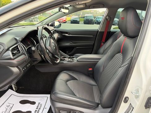 Used 2022 Toyota Camry TRD w/ TRD Package w/JBL Audio FWD image 17