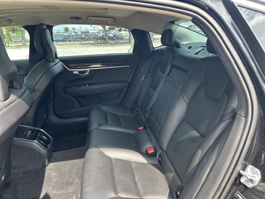 Used 2018 Volvo S90 T5 Momentum w/ Convenience Package FWD image 17