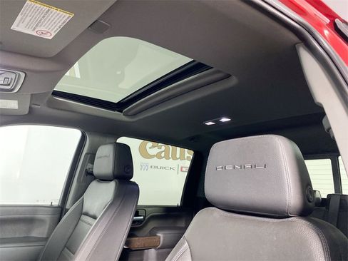 Used 2023 GMC Sierra 2500 Denali w/ Denali Ultimate Package image 21