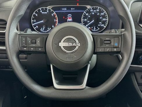 Used 2024 Nissan Rogue SV FWD image 14