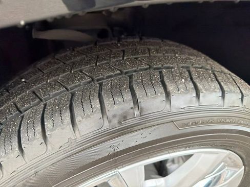 Used 2023 Chevrolet Tahoe High Country w/ Premium Package 2 AWD/4WD image 28