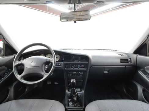 Used 1992 Nissan Maxima SE image 42